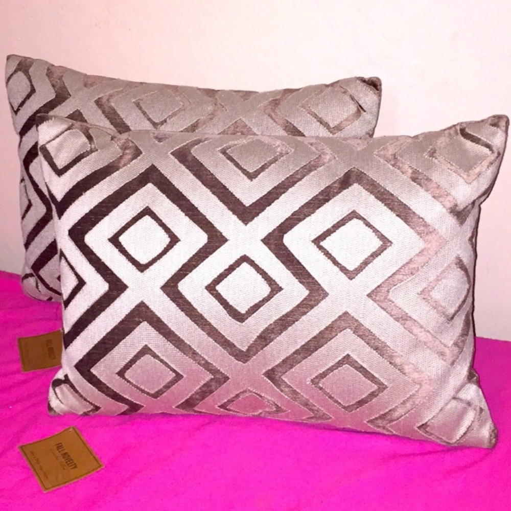 🆕 World Market Lumbar Pillows (Set of 2)
